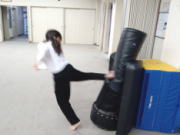 深川空手教室 後ろ回し蹴りの稽古